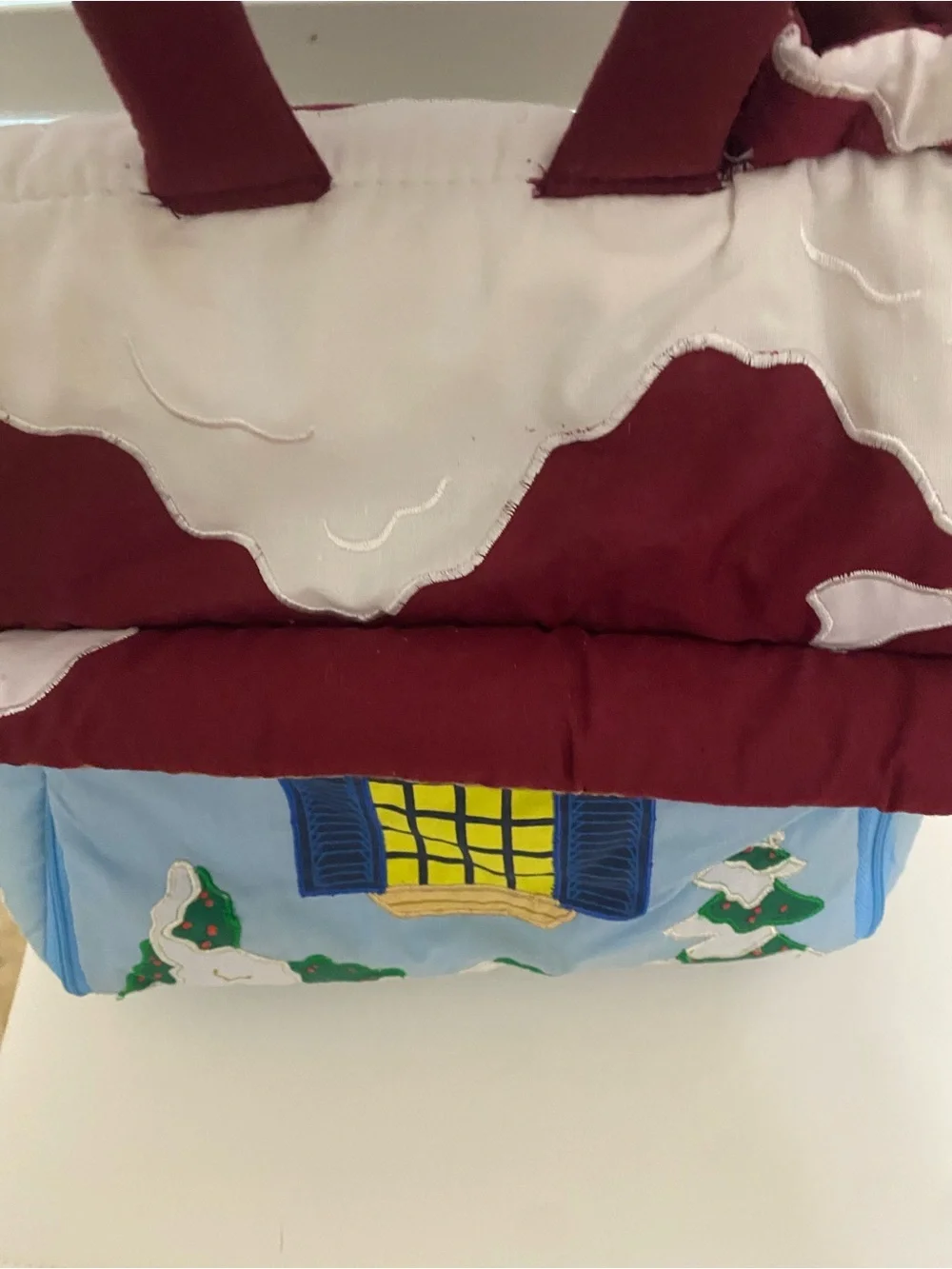 RARE VINTAGE MUSEUM OF FINE ARTS BOSTON PLUSH PORTABLE CHRISTMAS DOLLHOUSE 11”H